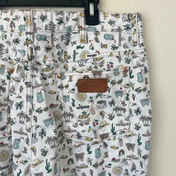 Wrangler Women's High Rise Jeans - White with Multicolor Print Wrock, size 33 - Picture 9 of 11